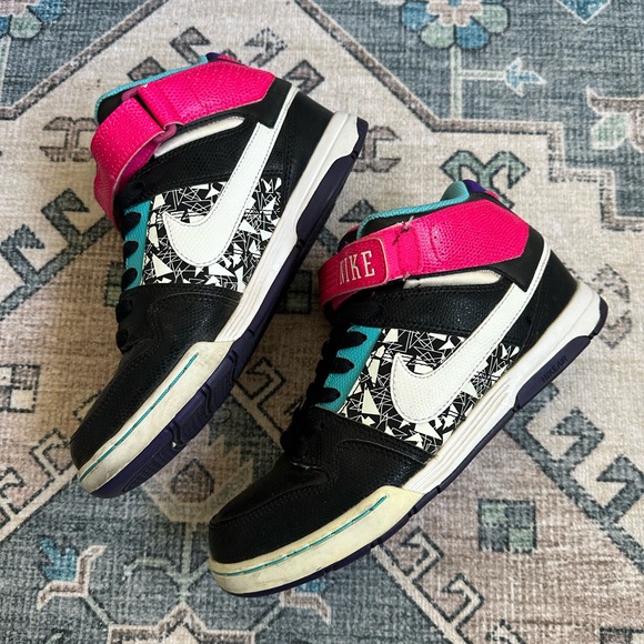 Nike Shoes - NIKE Air Jordan Mid 2